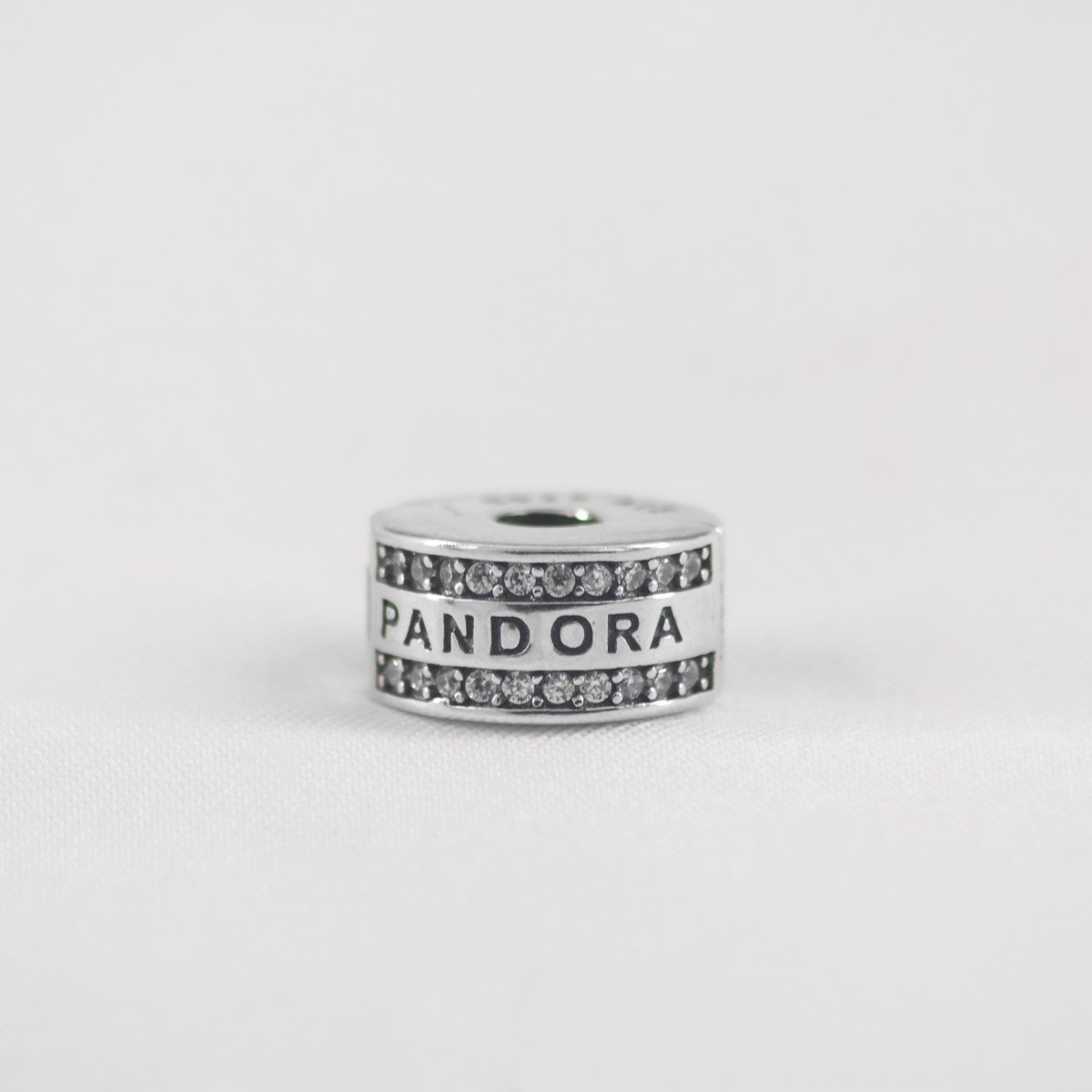 CHARM SUJETADOR TAMBOR CIRCONES